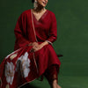 Dhiyona VA Women'sThread Work V-Neck Straight Kurta With Trousers And Dupatta