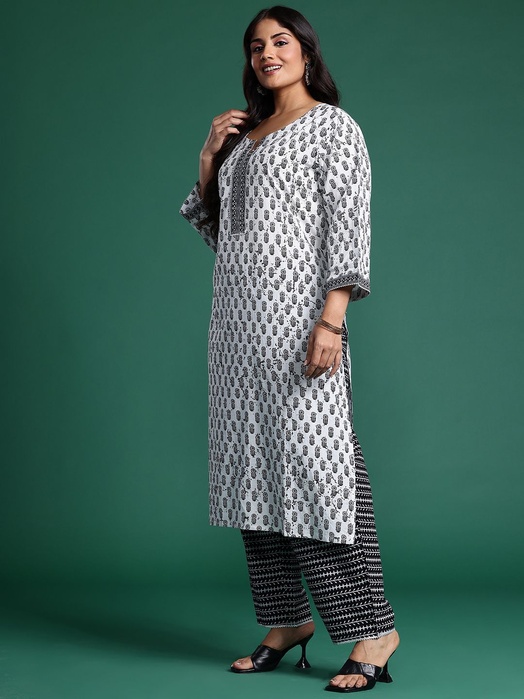 Indyancart Women's Floral Printed Kurta with Trousers & Dupatta