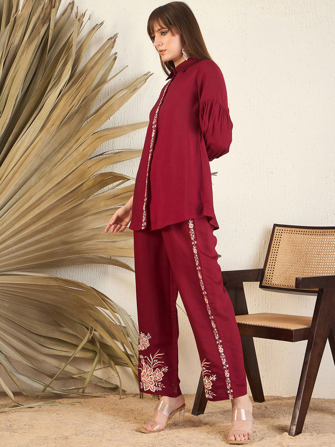 Dhiyona IE Red Floral Printed Shirt Collar Above Knee Straight Kurta With Trouser