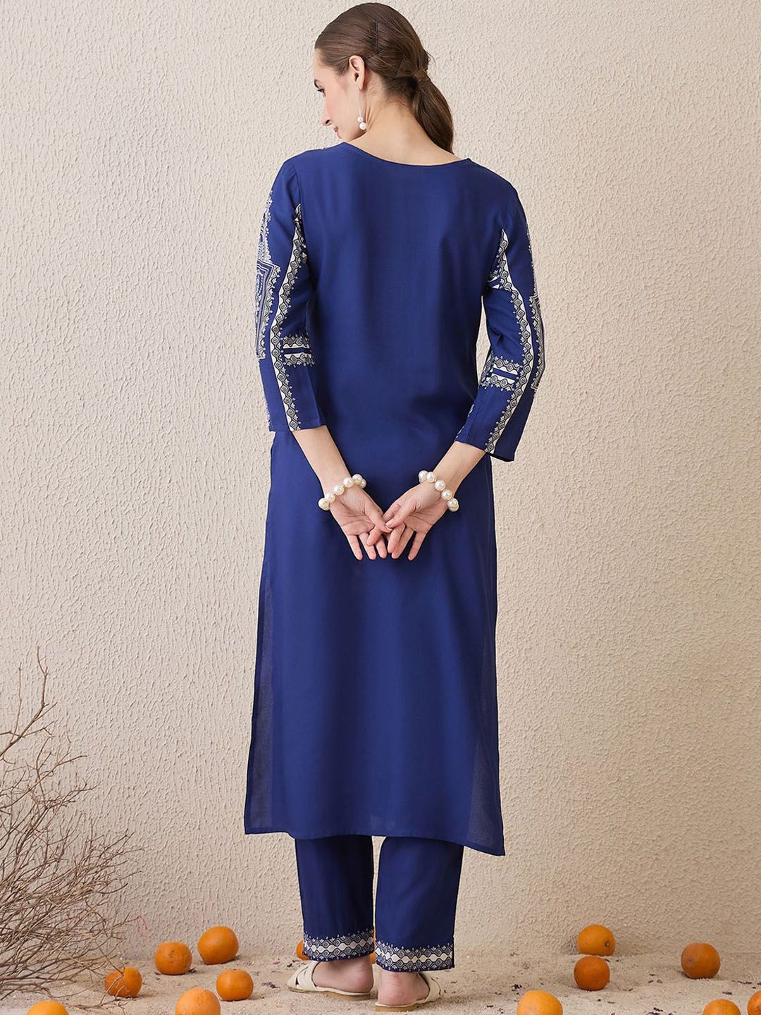Indyancart IE Floral Printed Round Neck Straight Kurta With Trouser