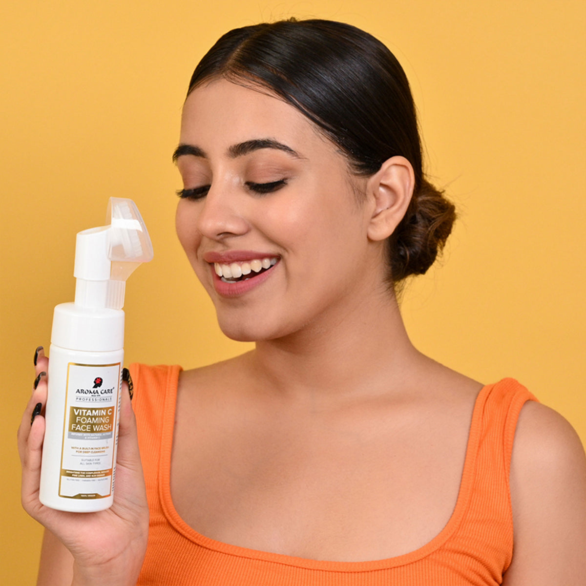 Aroma Care Pro Vitamin C Foaming Face Wash