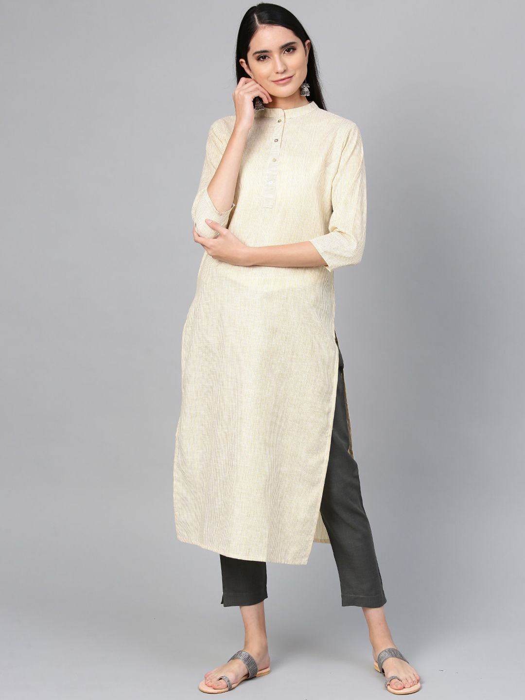 Indyancart IE Women Beige & White Striped Kurta