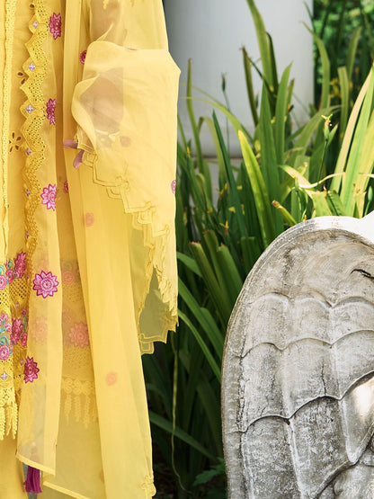 Women Floral Embroidered Regular Sequinned Pure Cotton Kurta with Trousers & With Dupatta