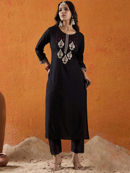 Dhiyona IE Ethnic Motifs Embroidered Thread Work Straight Kurta