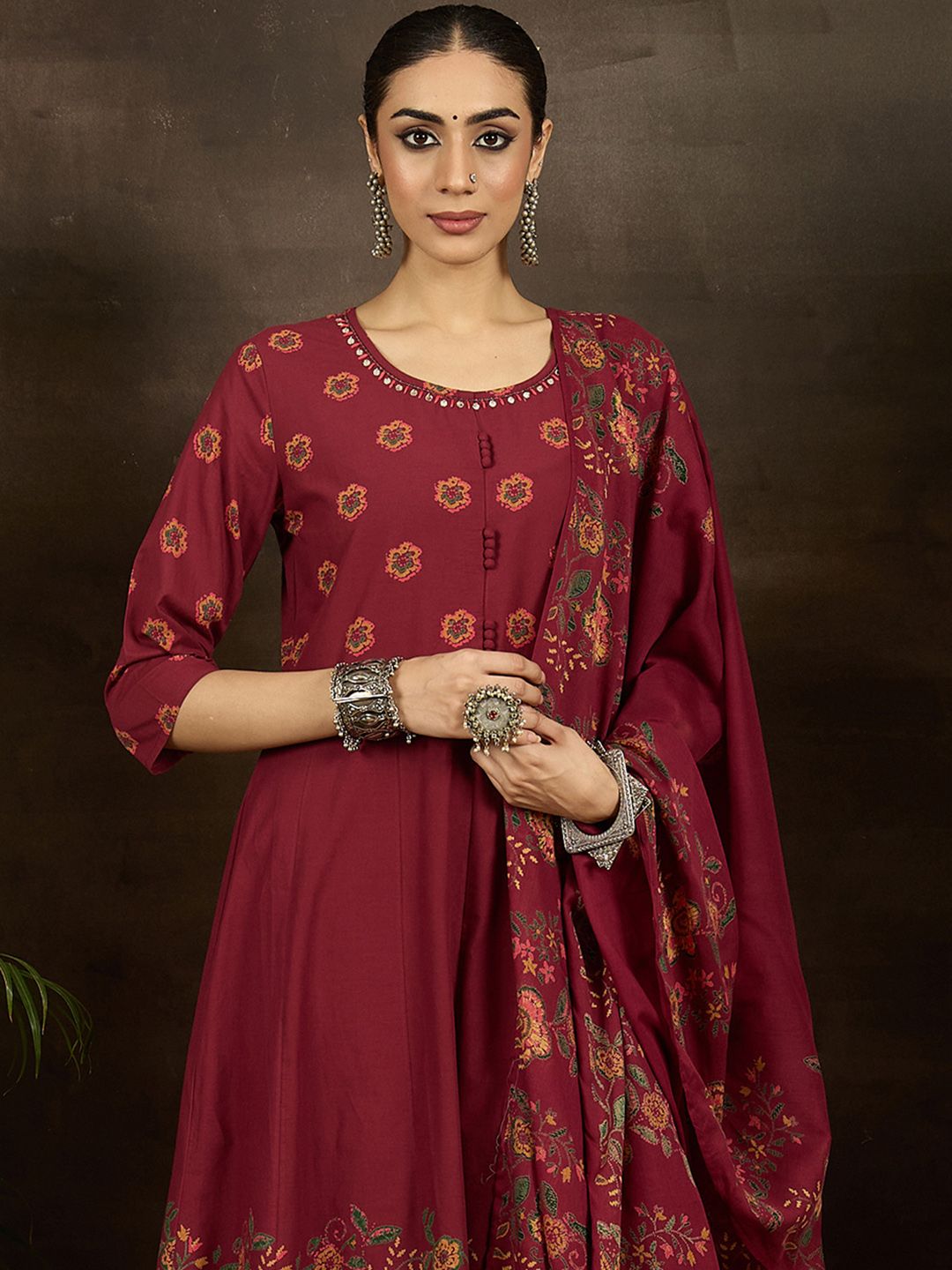 Women Floral Printed Beads and Stones Pure Cotton Kurta with Trousers & Dupatta