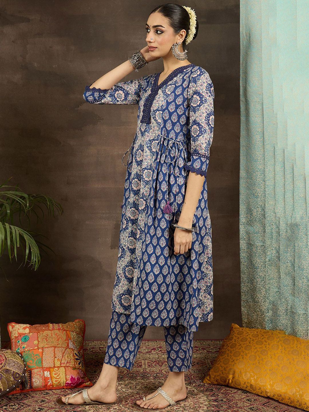 Dhiyona IE Floral Printed V-Neck Pure Cotton A-Line Kurta With Trousers