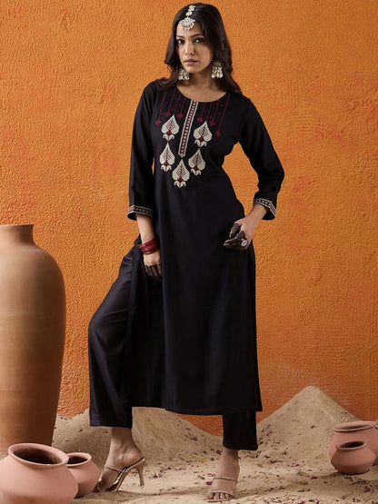Dhiyona IE Ethnic Motifs Embroidered Thread Work Straight Kurta