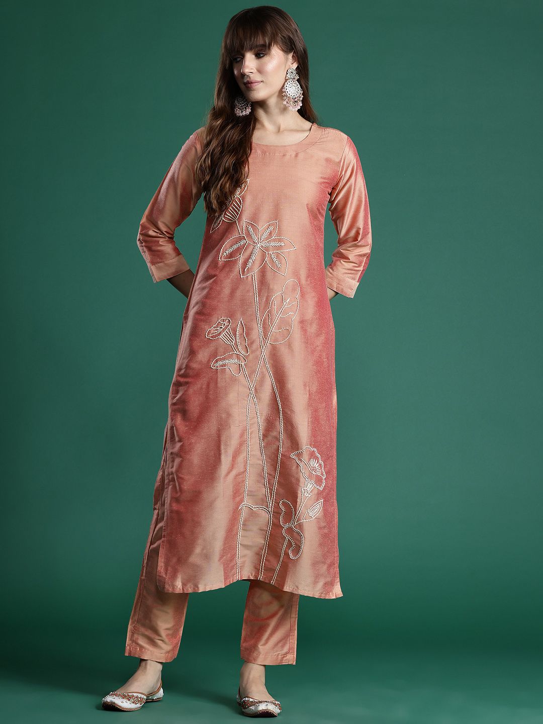 Indyancart IE Floral Embroidered Thread Work Kurta with Trousers