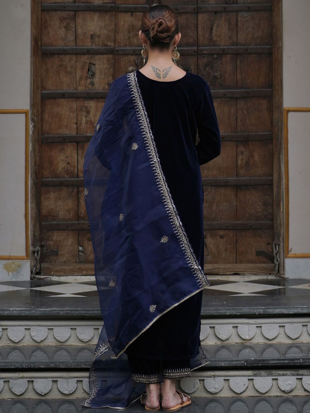 Indyancart IE Ethnic Motifs Embroidered Thread Work Velvet Kurta With Trousers & Dupatta