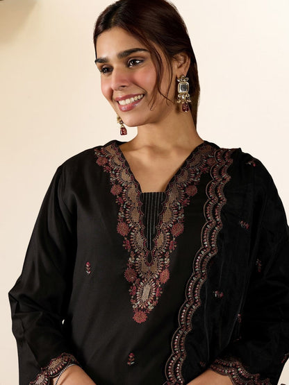 Women Ethnic Motifs Embroidered Regular Thread Work Kurta with Trousers & With Dupatta