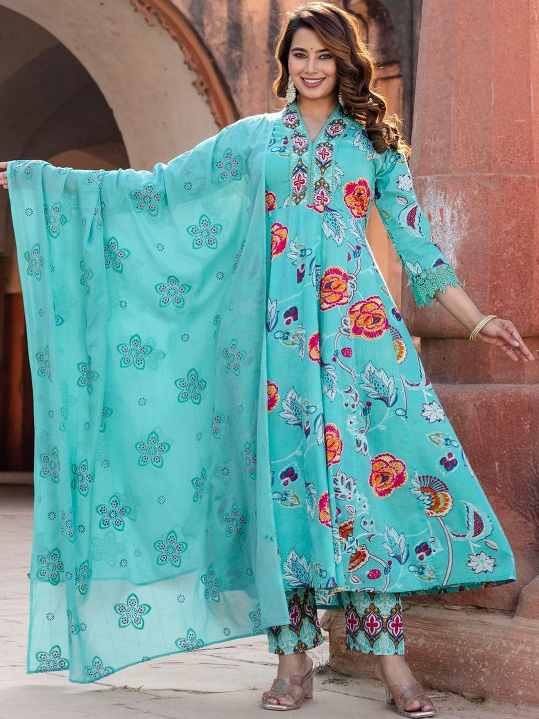Women Floral Printed Panelled Pure Cotton Kurta with Trousers & With Dupatta