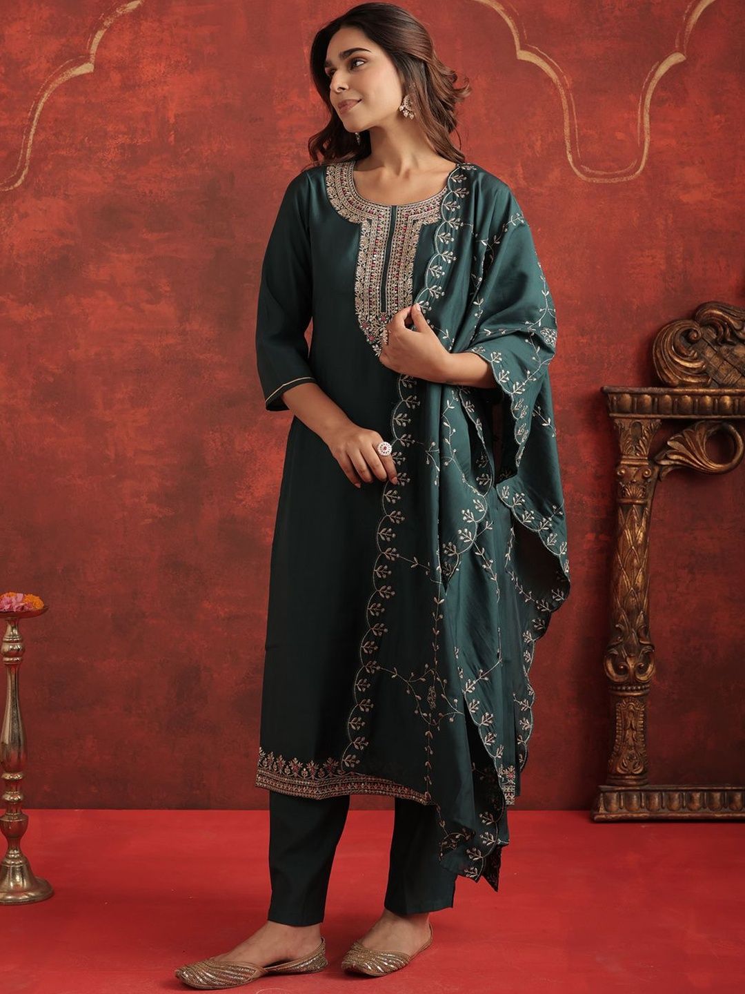 Women Ethnic Motifs Embroidered Kurta with Trousers & Dupatta