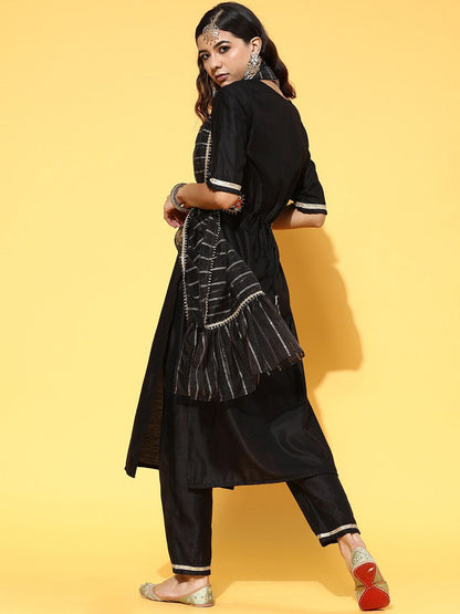 Dhiyona IE Ethnic Motif Embroidered Sequinned Kurta & Trousers With Dupatta & Belt