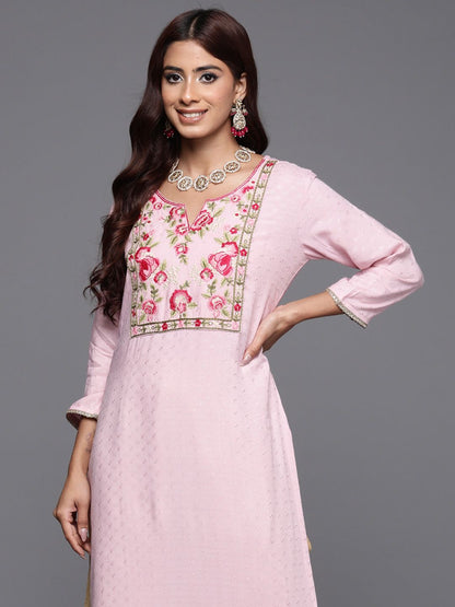 Indyancart IE Women Floral Embroidered Thread Work Dobby Kurta