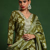 Dhiyona VA Women'sFloral Printed V-Neck Straight Kurta With Trousers And Dupatta