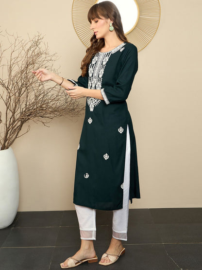 Indyancart IE Pack Of 2 Floral Embroidered Straight Kurta