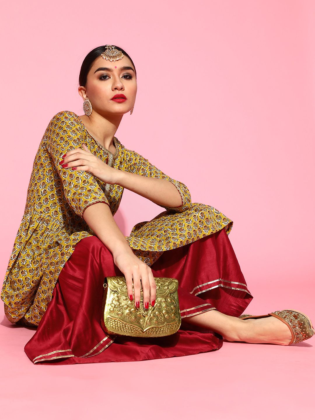 Dhiyona IE Ethnic Motifs Cotton Blend Kurta Set
