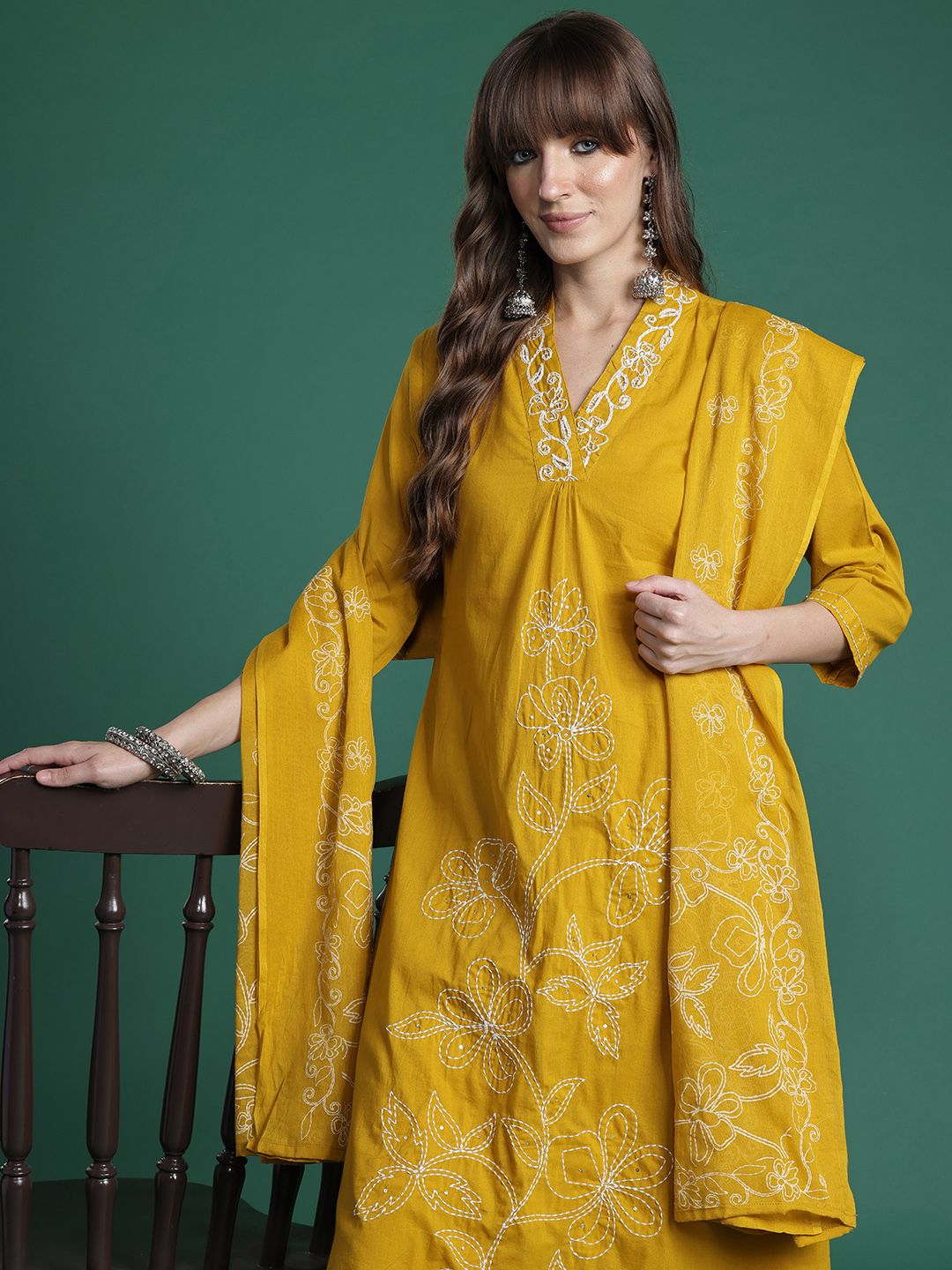 Floral Embroidered Thread Work Pure Cotton Kurta with Trousers & With Dupatta