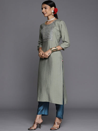Indyancart VA Women's Green Floral Yoke Design Kurta with Trousers & With Dupatta