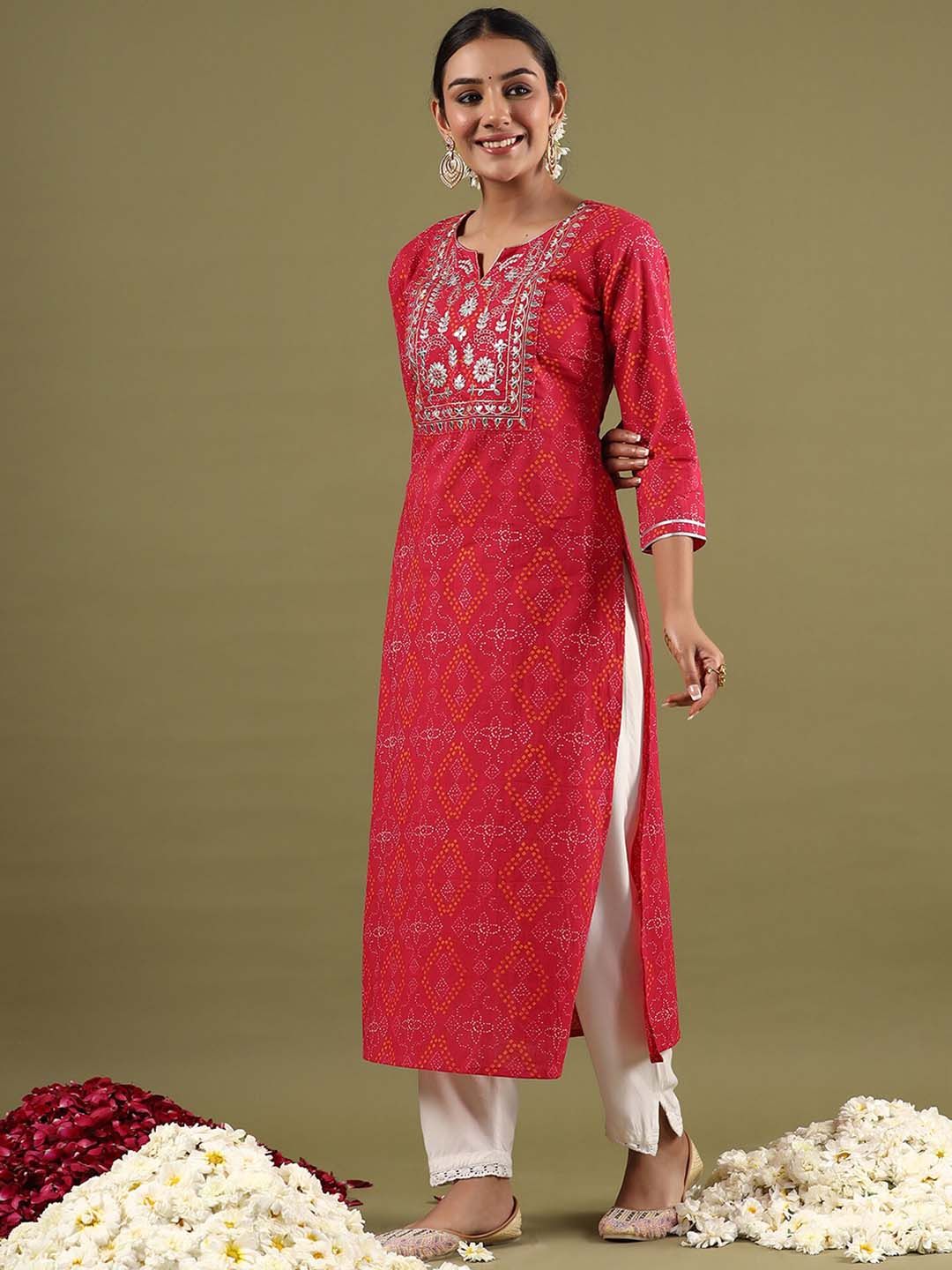Indyancart IE Women Floral Printed Notched Neck Thread Work Straight Cotton Kurta