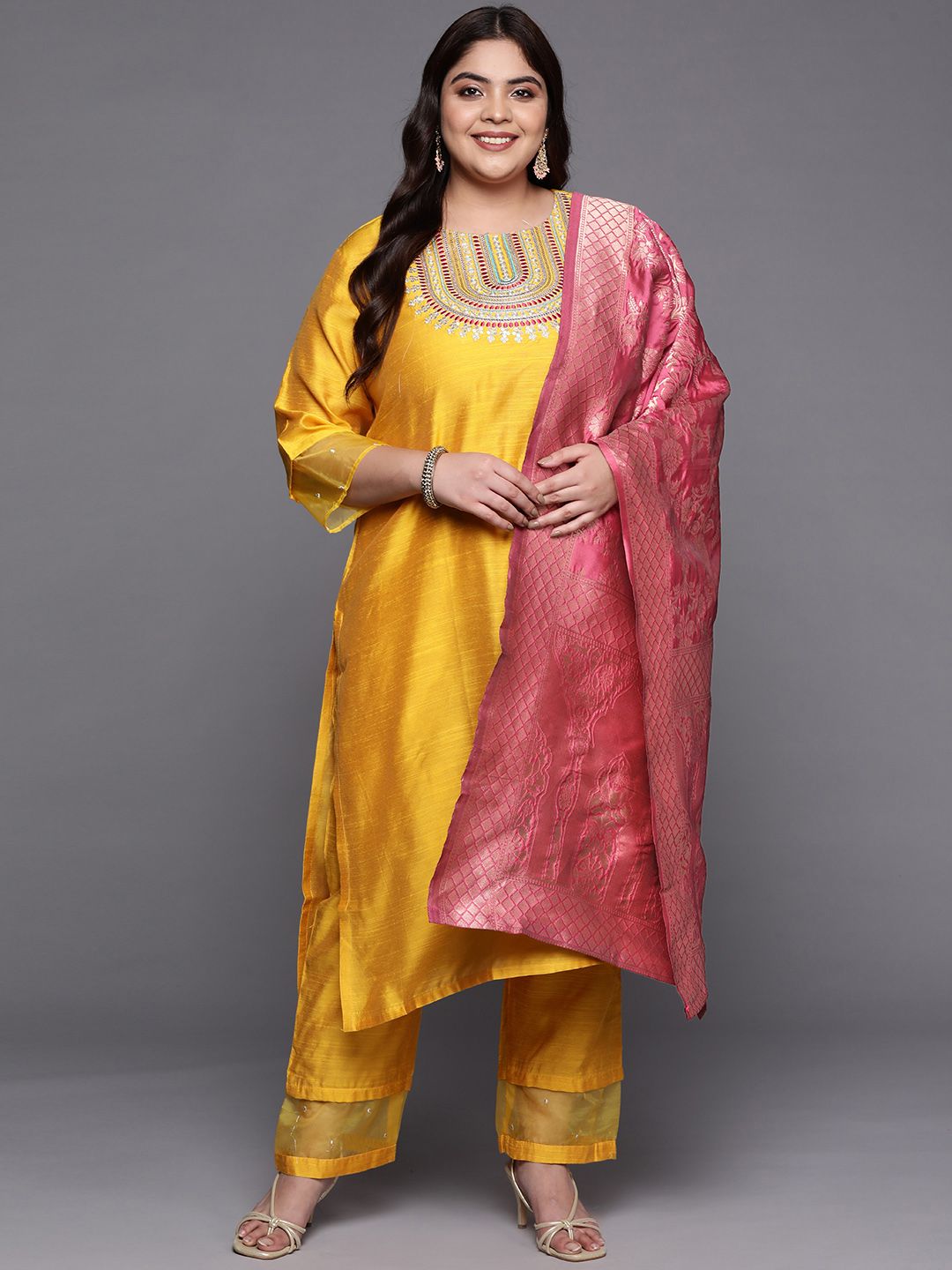 Dhiyona VA Women's Ethnic Motifs Yoke Design Sequinned Plus Size Kurta with Palazzos & Dupatta