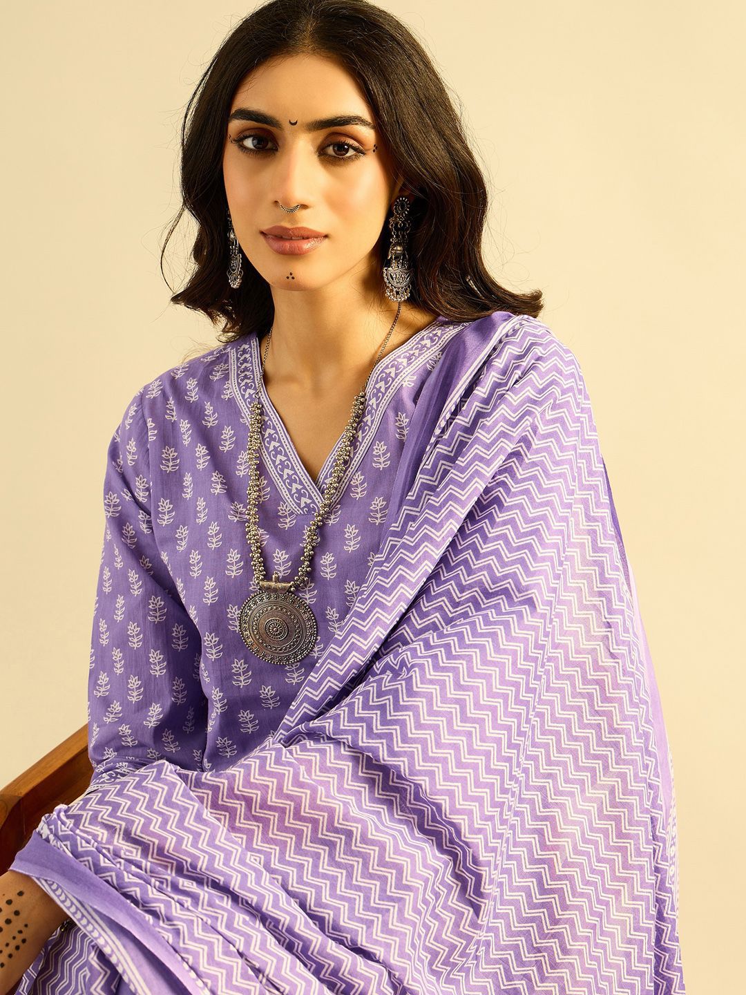 Indyancart IE Floral Printed Pure Cotton Kurta With Trousers & Dupatta