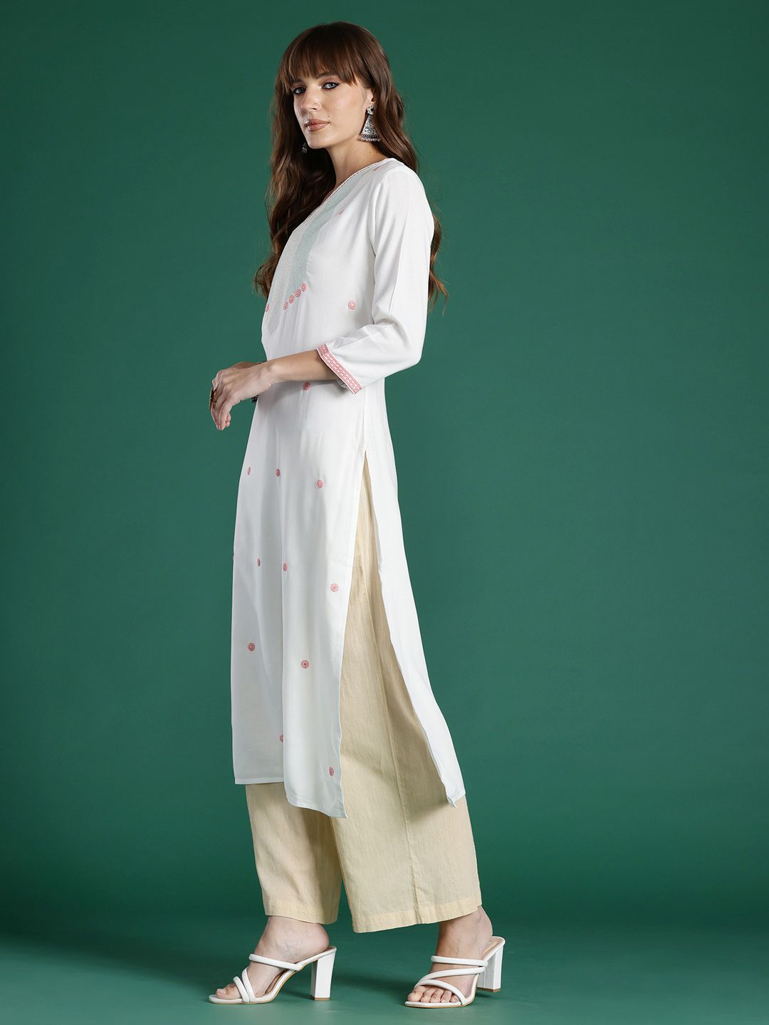 Indyancart IE Embroidered Thread Work Kurta