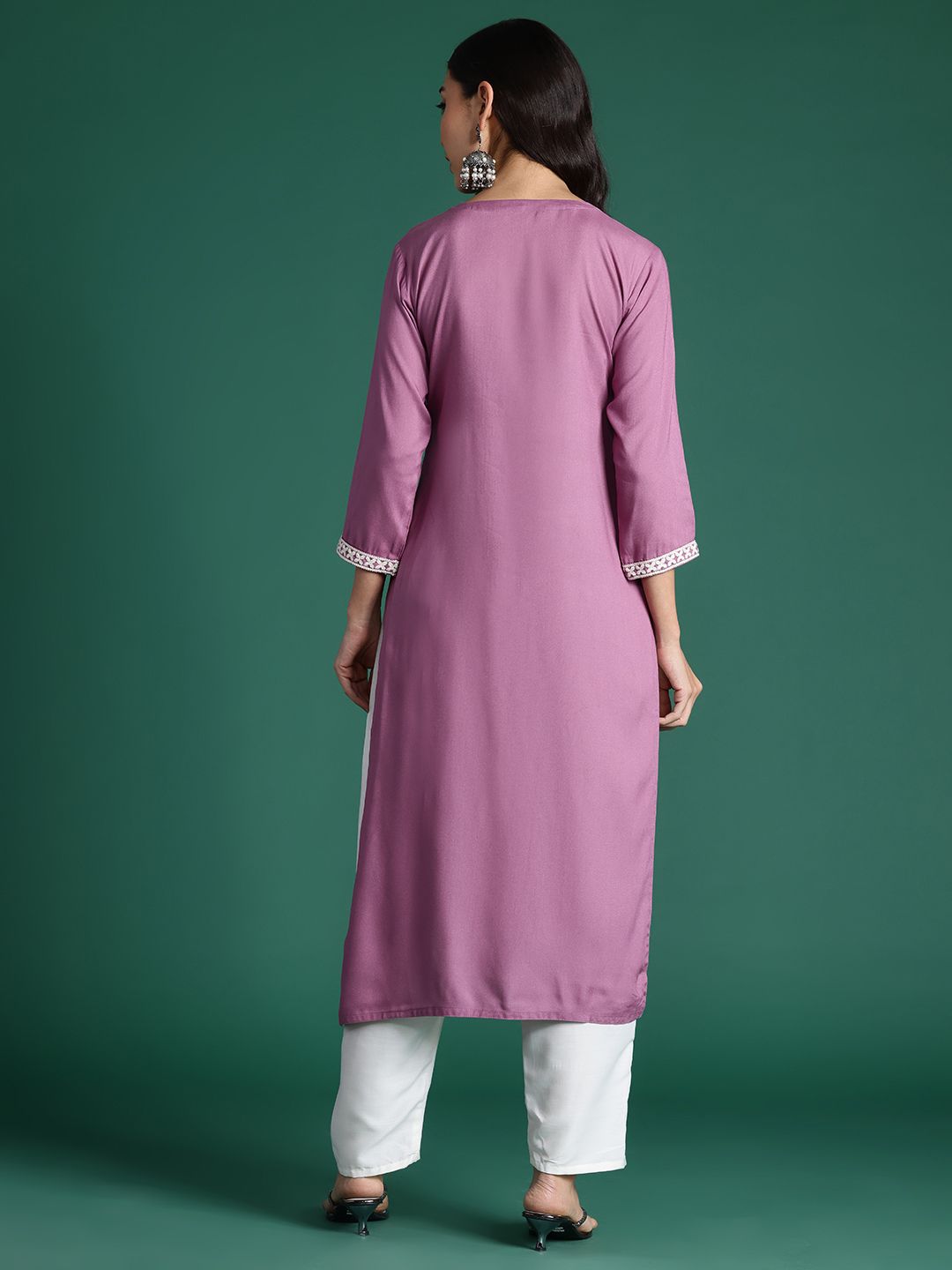 Indyancart IE Ethnic Motifs Embroidered Thread Work Kurta