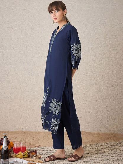 Indyancart IE Embroidered Three-Quarter Sleeves Pure Cotton Tunic With Trouser