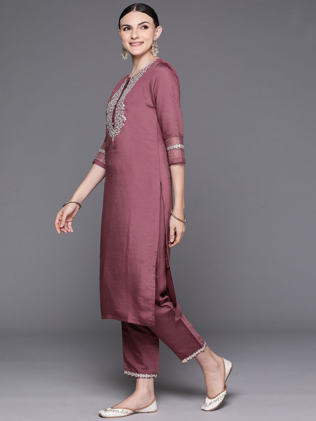 Dhiyona IE Women Floral Yoke Design Regular Kurta with Trousers & Dupatta