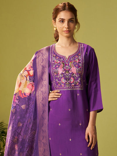 Dhiyona IE Women Floral Embroidered Kurta with Trousers & Dupatta