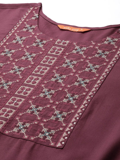 Indyancart IE Women Embroidered Thread Work Kurta