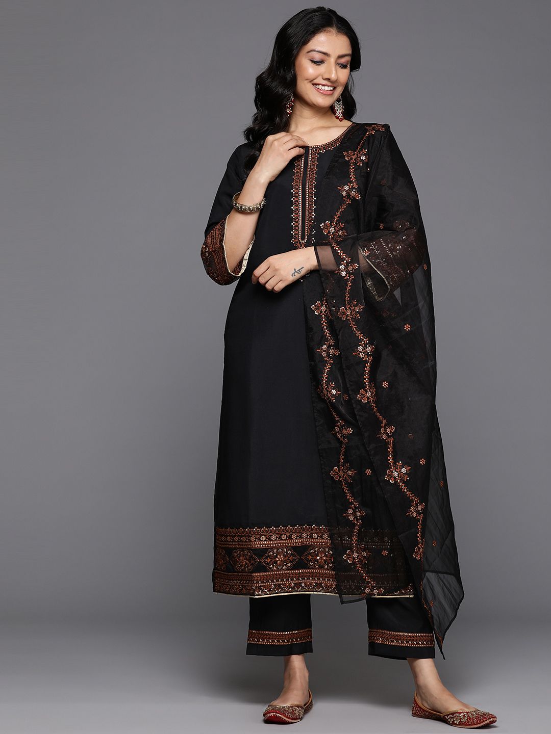 Indyancart VA Women'sEthnic Motifs Embroidered Thread Work Kurta With Trousers & Dupatta