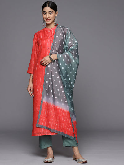 Indyancart VR Women's Red Bandhani Printed Straight Kurta Paired With Contrast Solid Bottom And Printed Dupatta