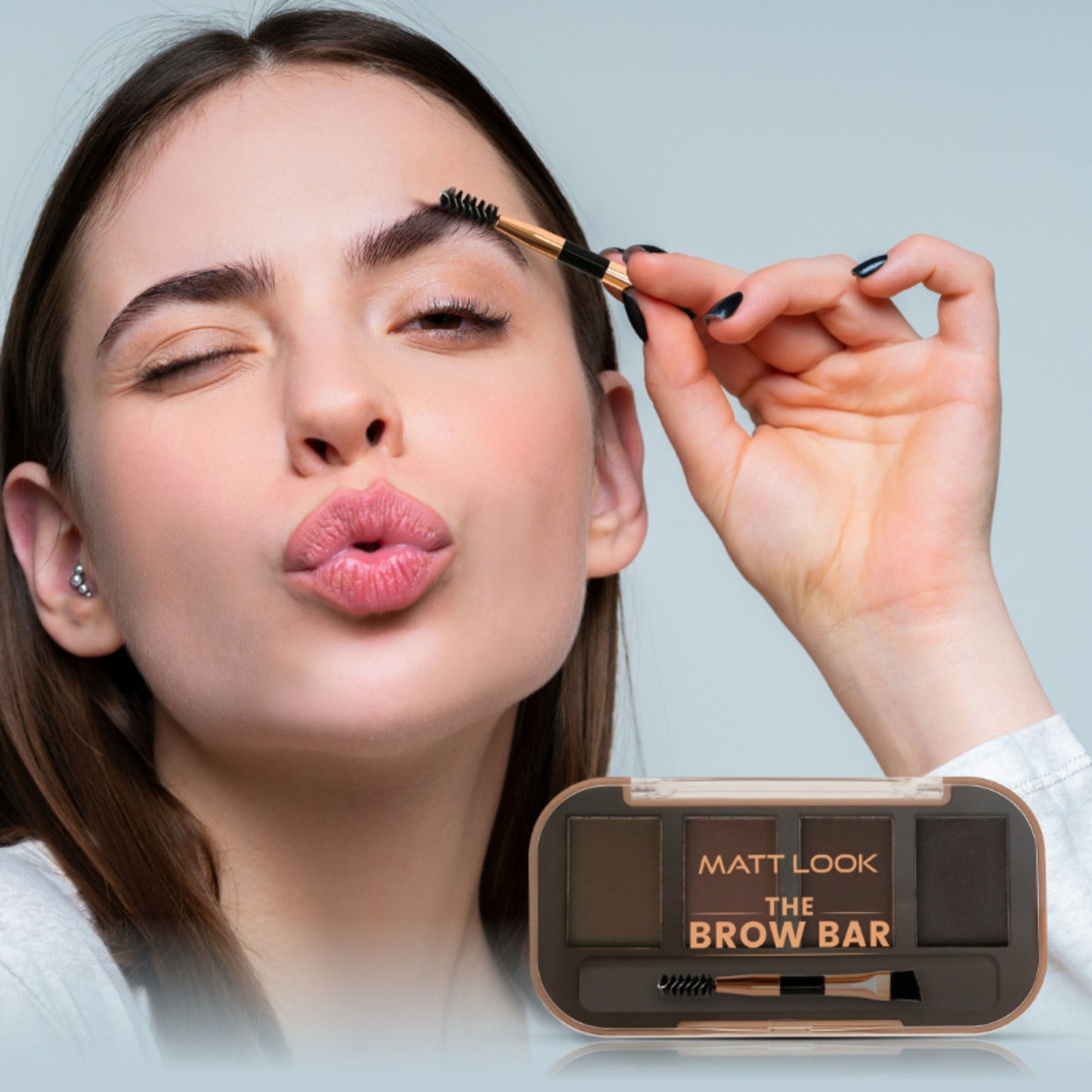 Matt look The Brow Bar Eyebrow Enhancer Eyeshadow Palette - Intense 03