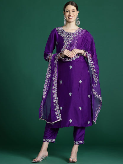 Indyancart IE Floral Embroidered Thread Work Kurta With Trousers & Dupatta
