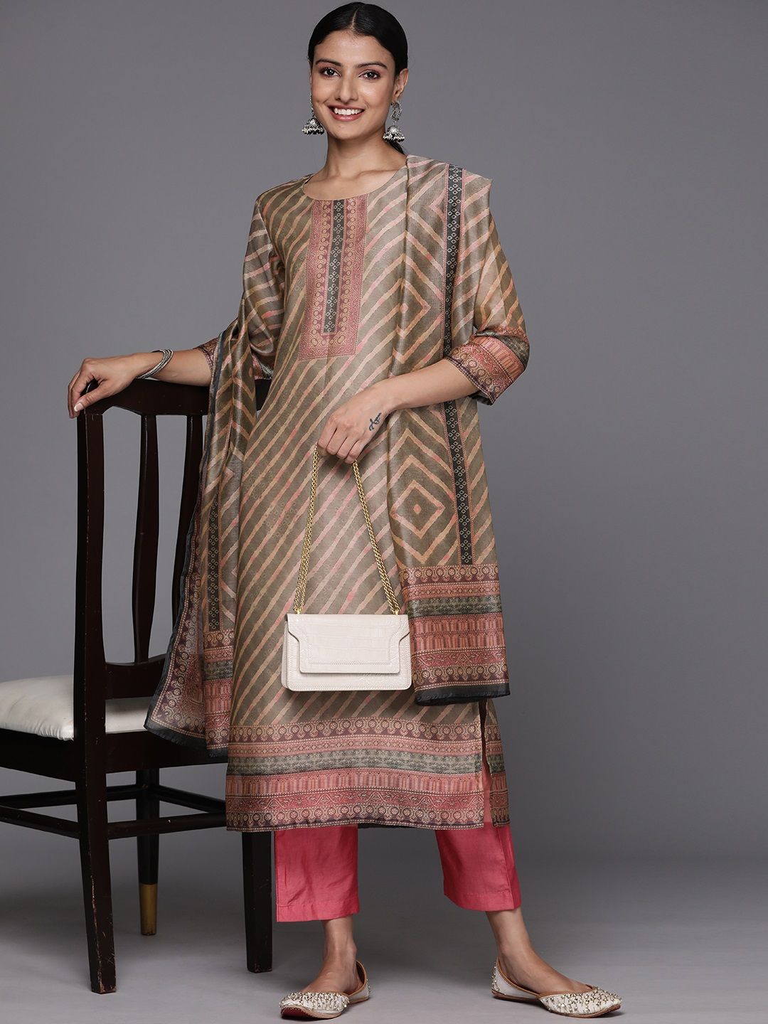 Indyancart VA Women's Leheriya Striped Regular Kurta with Trousers & Dupatta