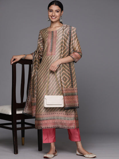 Indyancart VA Women's Leheriya Striped Regular Kurta with Trousers & Dupatta