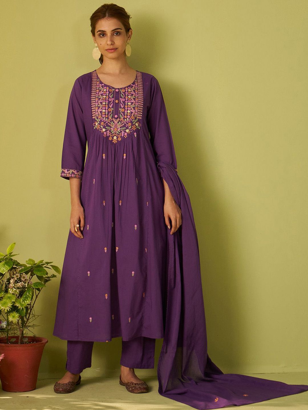 Women Floral Embroidered Cotton Kurta with Trousers & Dupatta
