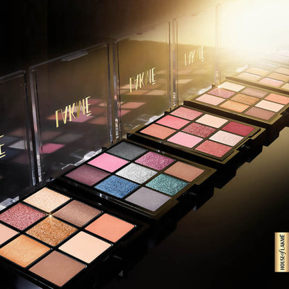 Lakme Ultimate Glam Eyeshadow - Shimer Smoke