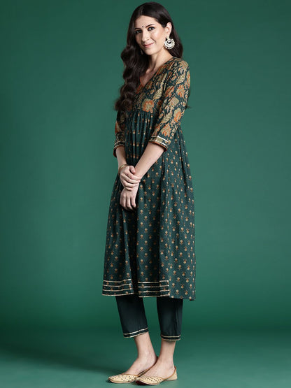 Dhiyona IE Women Ethnic Motifs Printed Empire Gotta Patti Pure Cotton Kurta with Trousers & With Dupatta