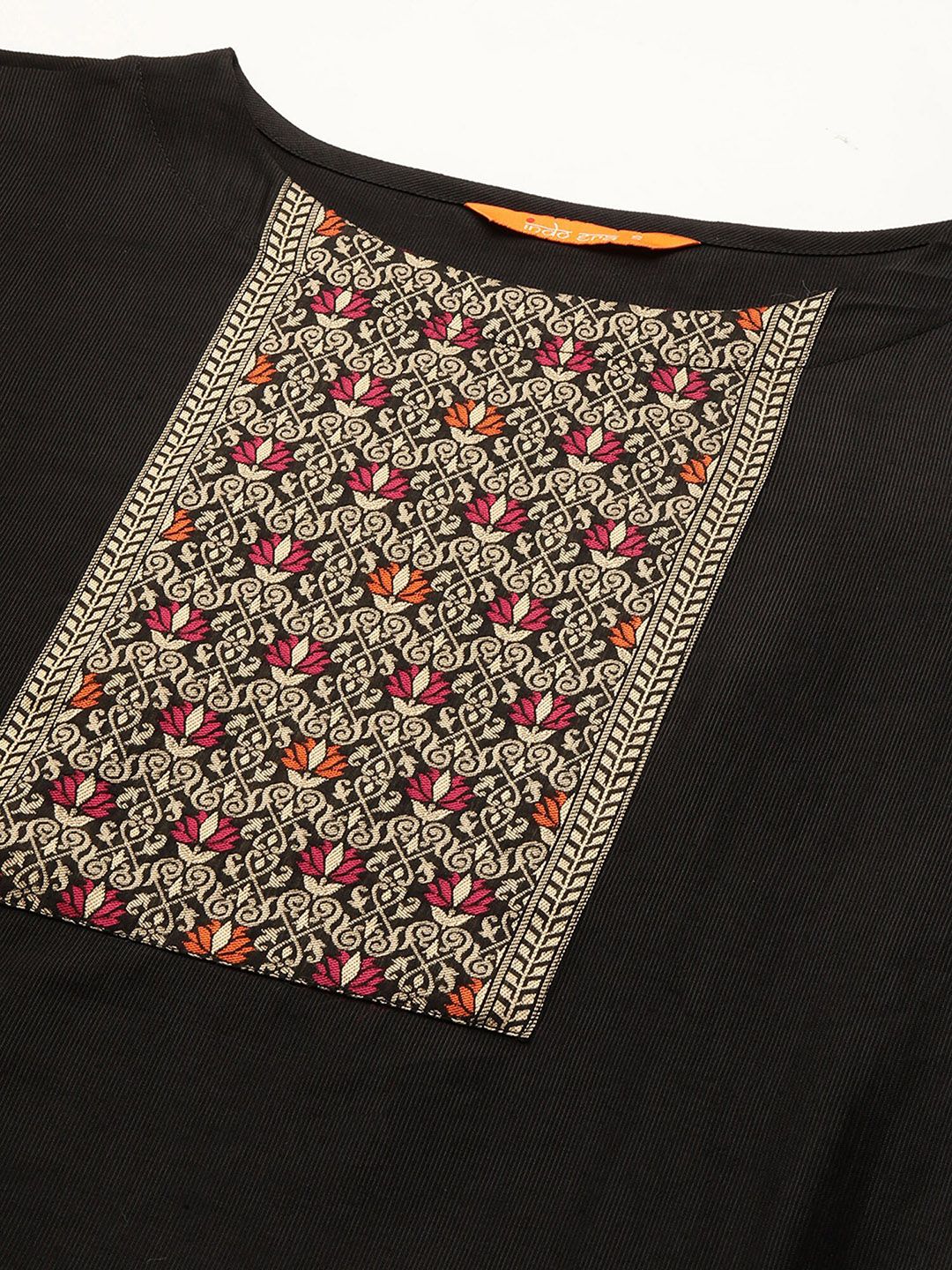 Indyancart IE Women Black & Maroon Solid Kurta with Trousers & Dupatta