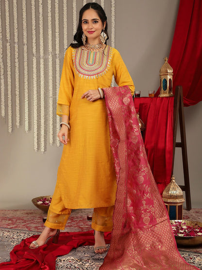 Indyancart VA Women'sEthnic Motifs Yoke Design Thread Work Straight Kurta & Trouser With Dupatta