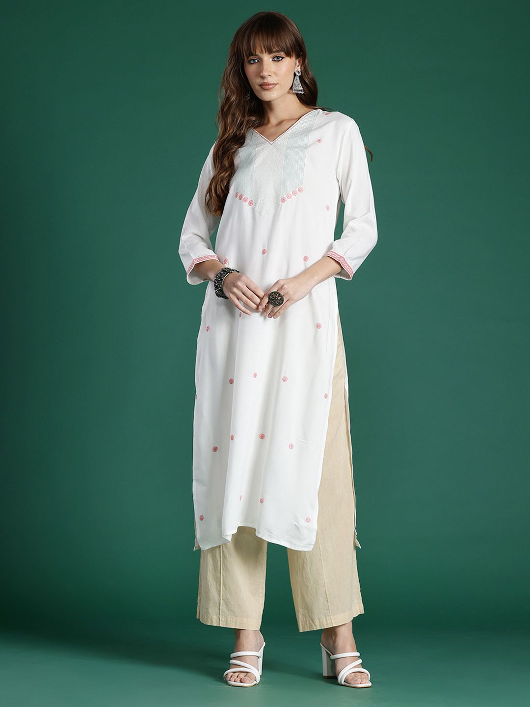 Indyancart IE Embroidered Thread Work Kurta