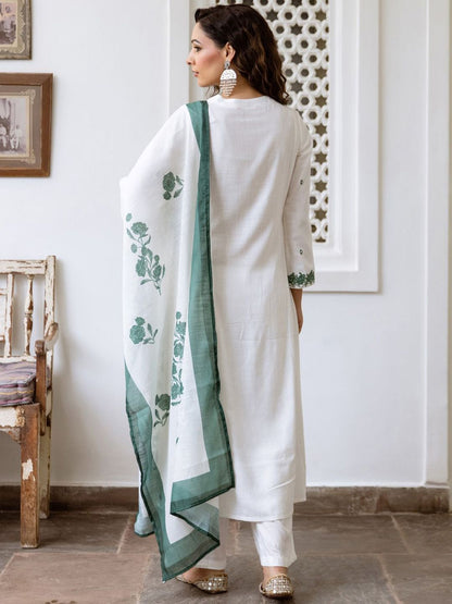 Dhiyona IE Women Floral Embroidered Empire Thread Work Pure Cotton Kurta with Trousers & With Dupatta