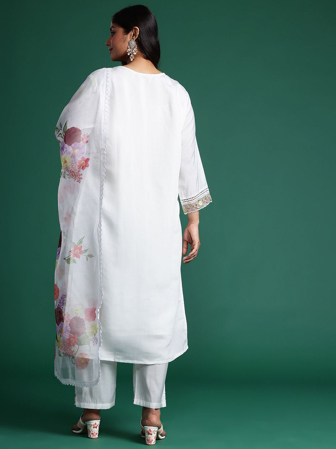 Indyancart Women's Plus Size Floral Embroidered Beads & Stones Kurta with Trousers & With Dupatta