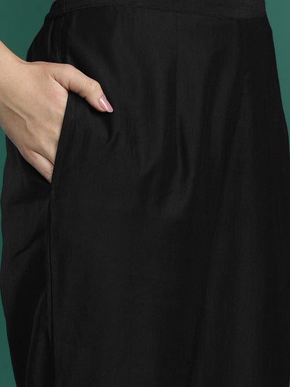 Dhiyona IE Floral Embroidered Regular Sequinned Liva Kurta With Trousers & Dupatta