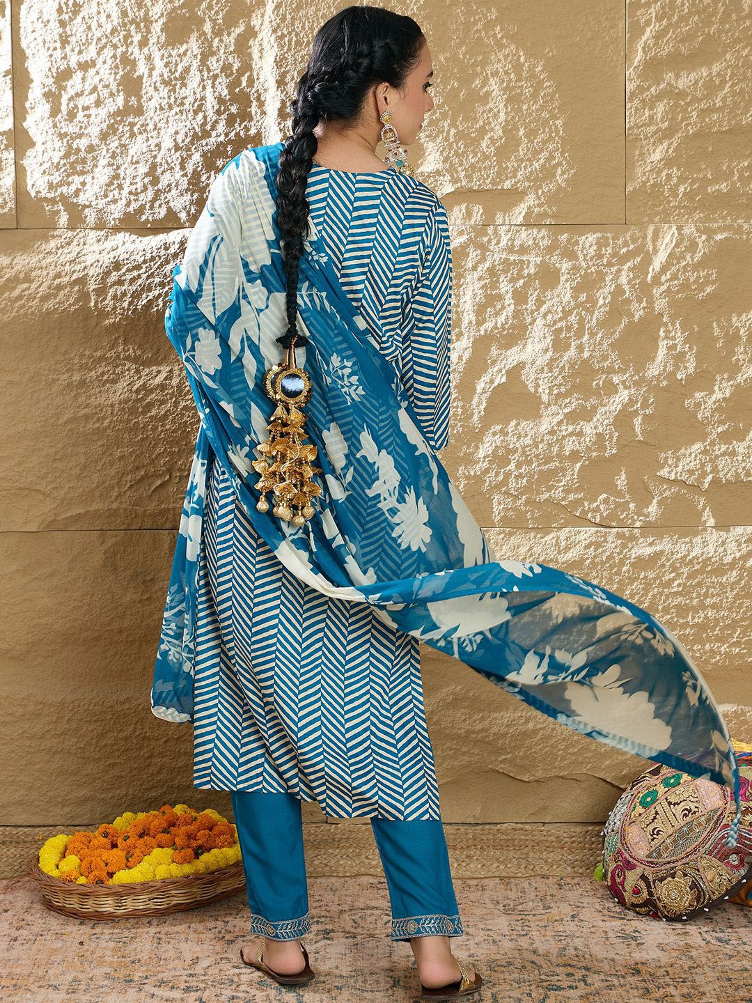 Indyancart IE Women Printed Regular Pure Cotton Kurta with Trousers & Dupatta