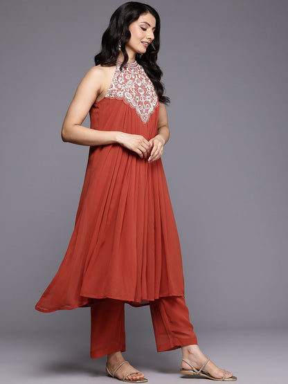 Dhiyona VA Women'sFloral Yoke Design Pleated Sequinned Kurta with Trousers