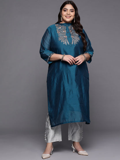 Indyancart VA Women's Plus Size Floral Yoke Design Kurta with Trousers